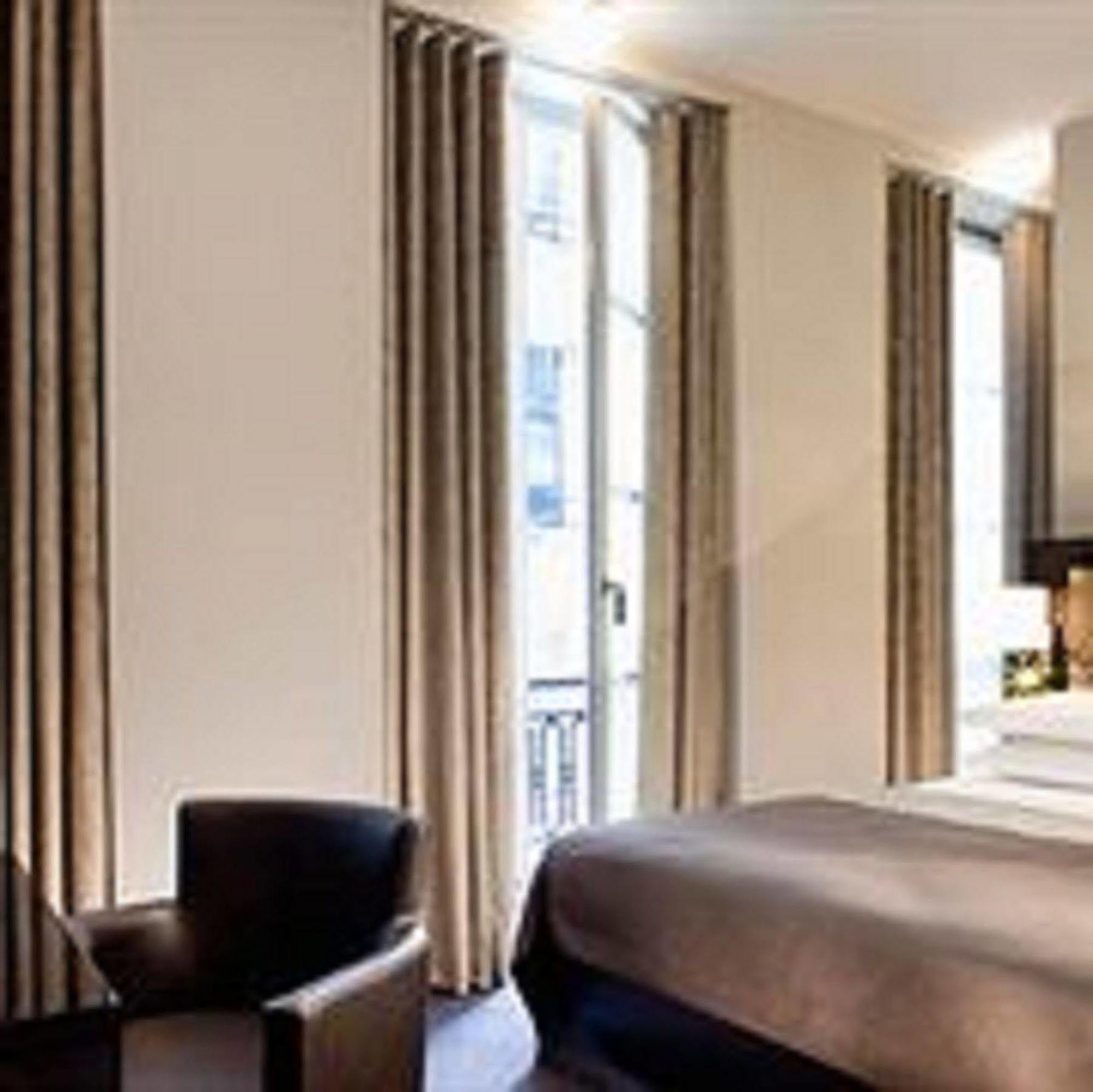 Hotel Caron Le Marais Paris Bagian luar foto